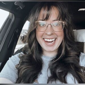 Meet your Posher, Hannah